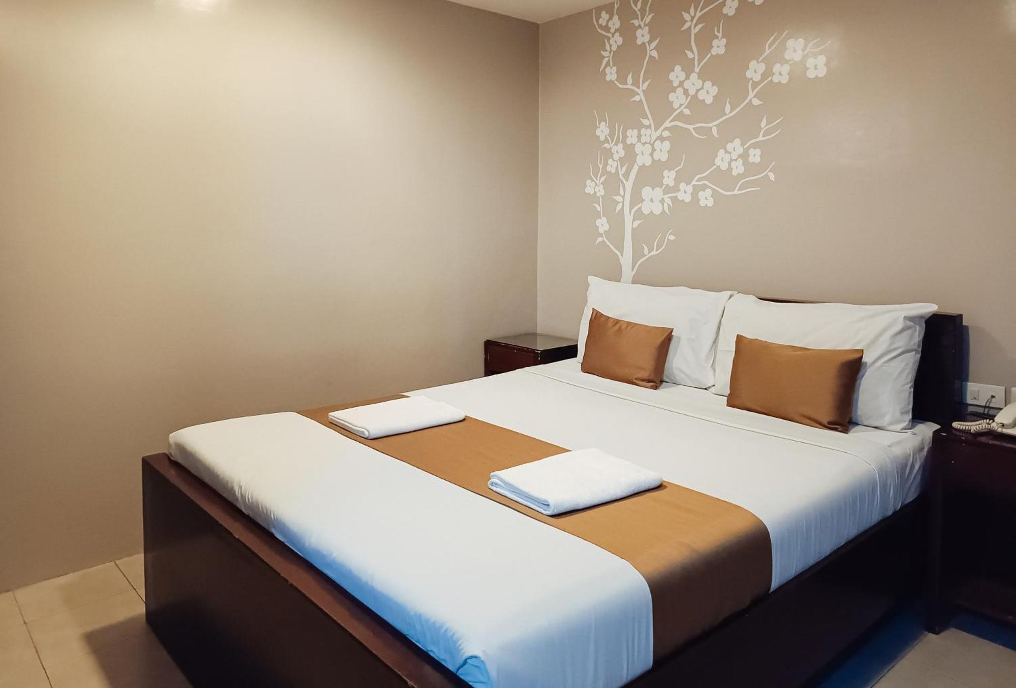 Hotel Juliana By Reddoorz Tuguegarao City Luaran gambar