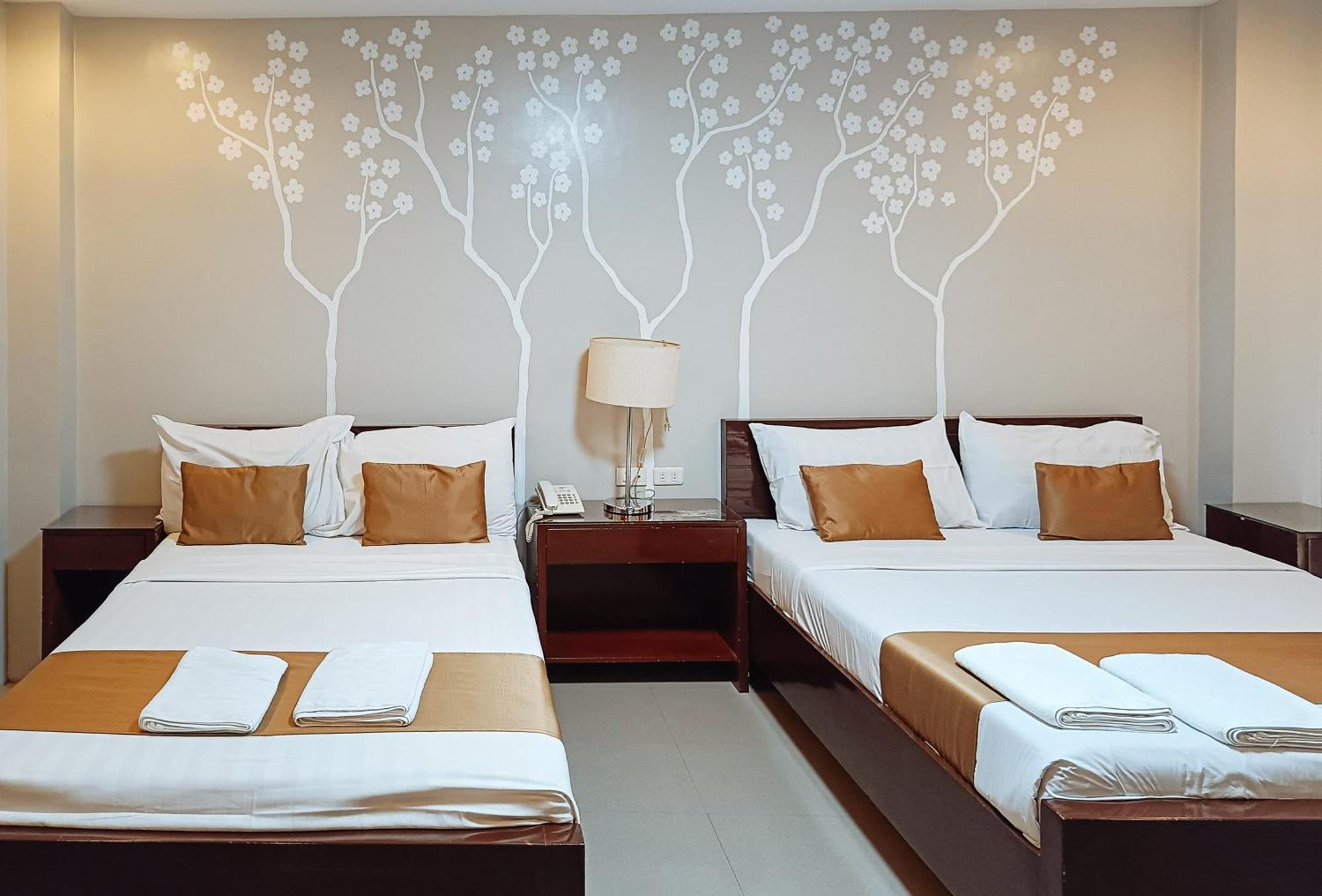 Hotel Juliana By Reddoorz Tuguegarao City Luaran gambar
